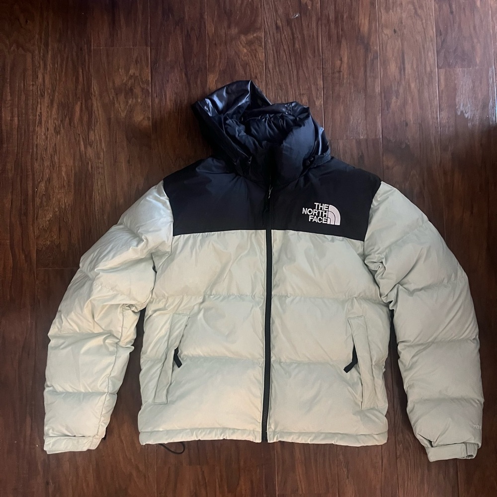 North Face Women’s 1996 Retro Nuptse Jacket Mint Green